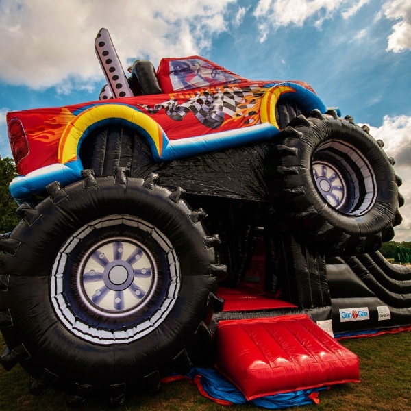 Gonflable Monster Truck - toboggan