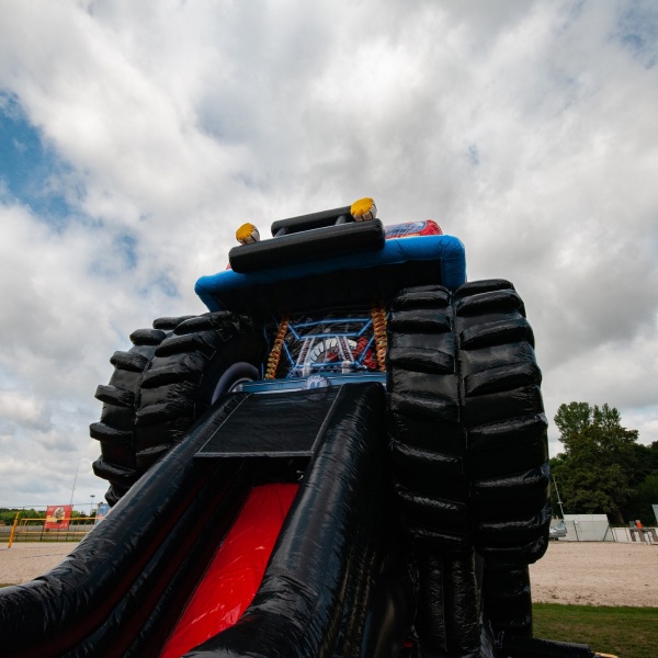 Gonflable Monster Truck - toboggan