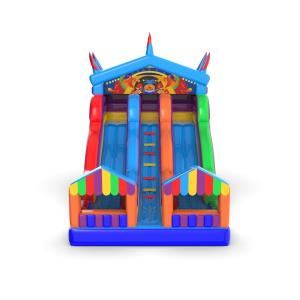 Toboggan double avec le thème de la fête foraine