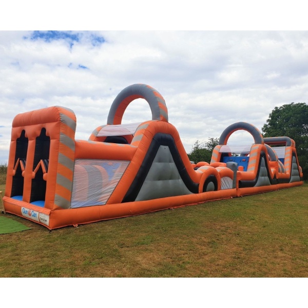 Parcours d'obstacles gonflable CrashKader Long - 30 m