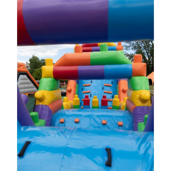 Parcours d'obstacles gonflable Blocs colorés - 15 m
