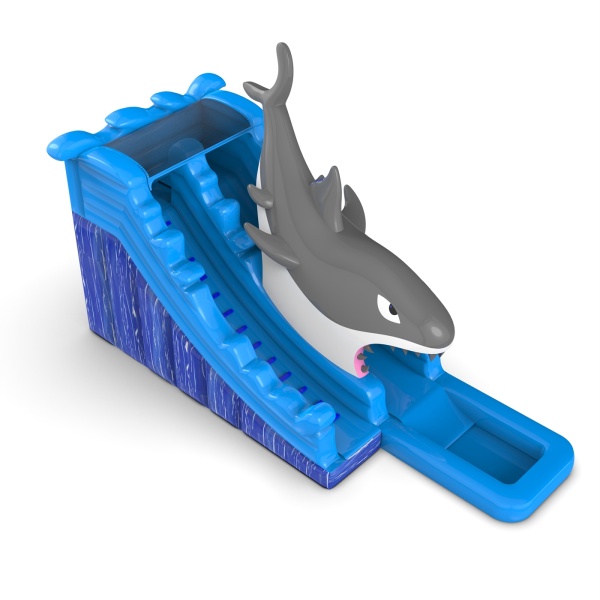 Toboggan gonflable aquatique avec requin