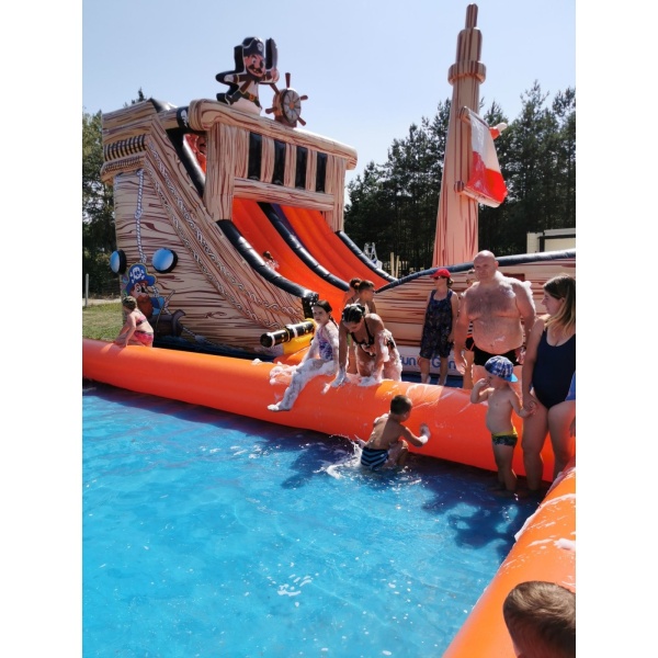 Piscine gonflable pour boules aquatiques 8 x 8 m