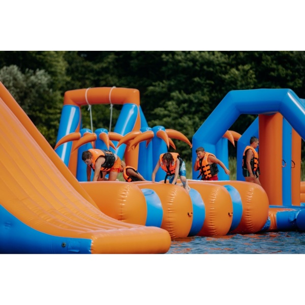Sauteur - parcs aquatiques gonflables