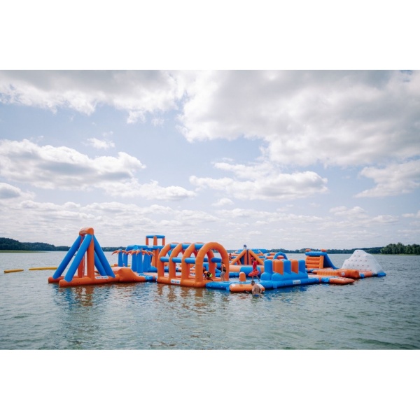 Parc aquatique gonflable Alpha (30 x 28 m)