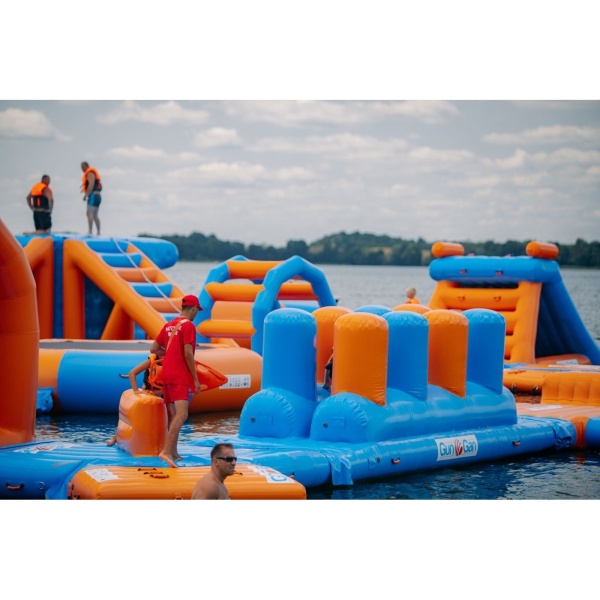 Parc aquatique gonflable Epsilon (30 x 24 m)