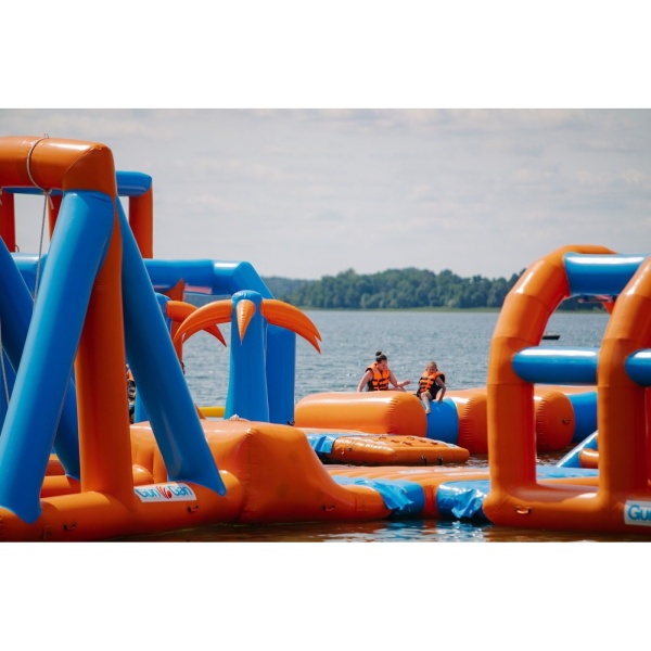 Parc aquatique gonflable Ni (23 x 12 m)