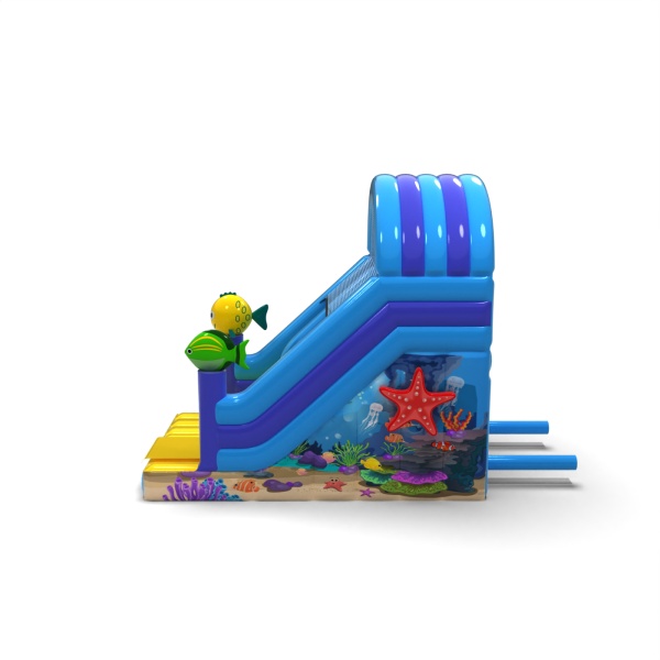 Toboggan gonflable avec imprimé sur le thème marin